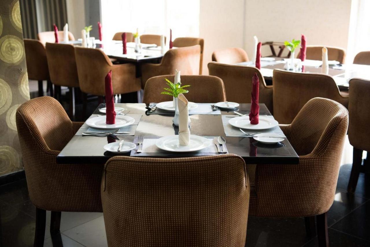 Room In Lodge - Grand Ibro Hotel Abuja Jabi Екстер'єр фото